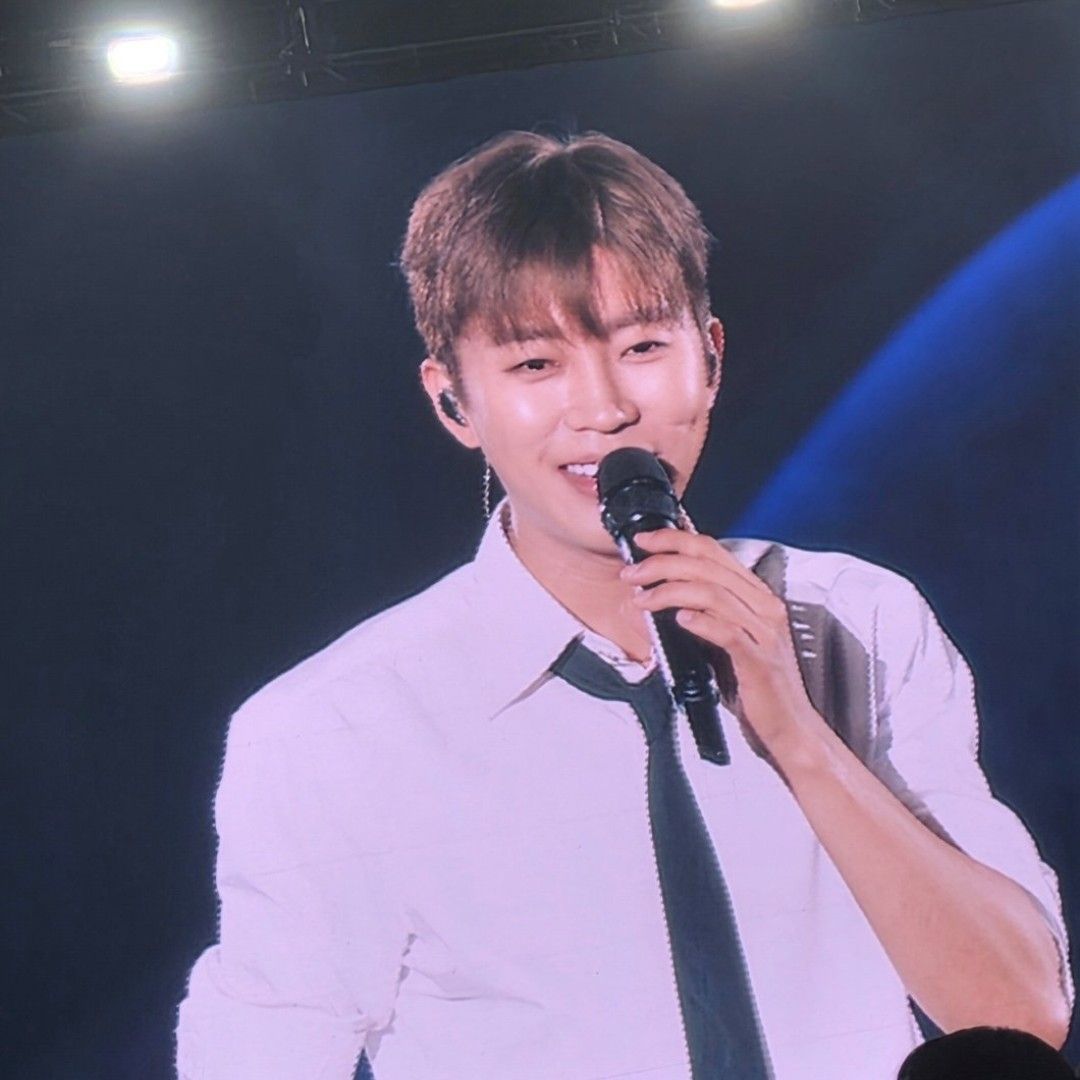 Behind-the-scenes cut of Lim Youngwoong