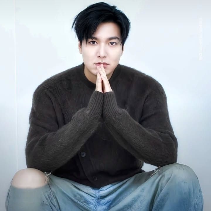 Recent activity shot of Lee Minho