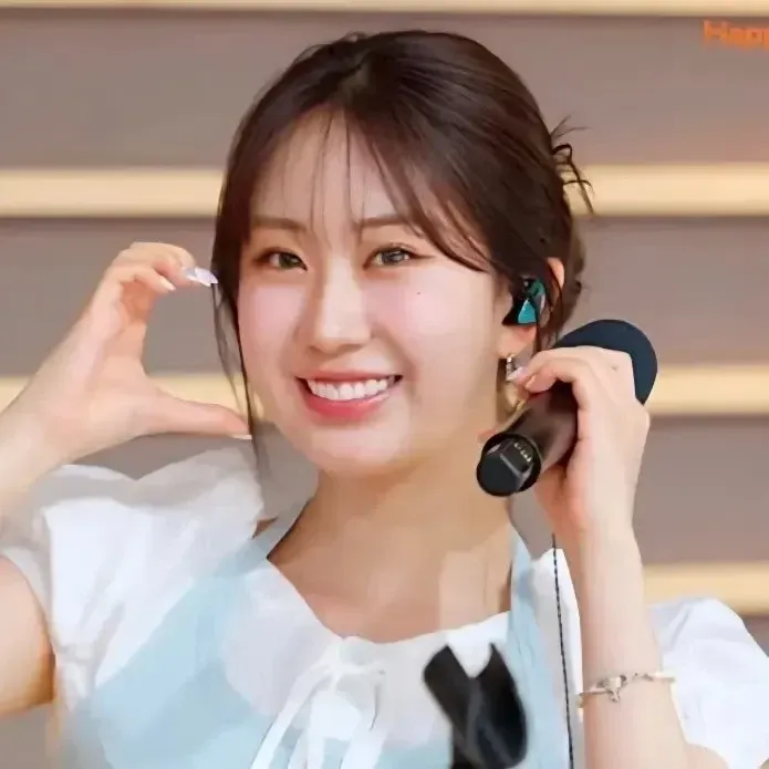 Foto kegiatan terbaru dari Jeon Yujin