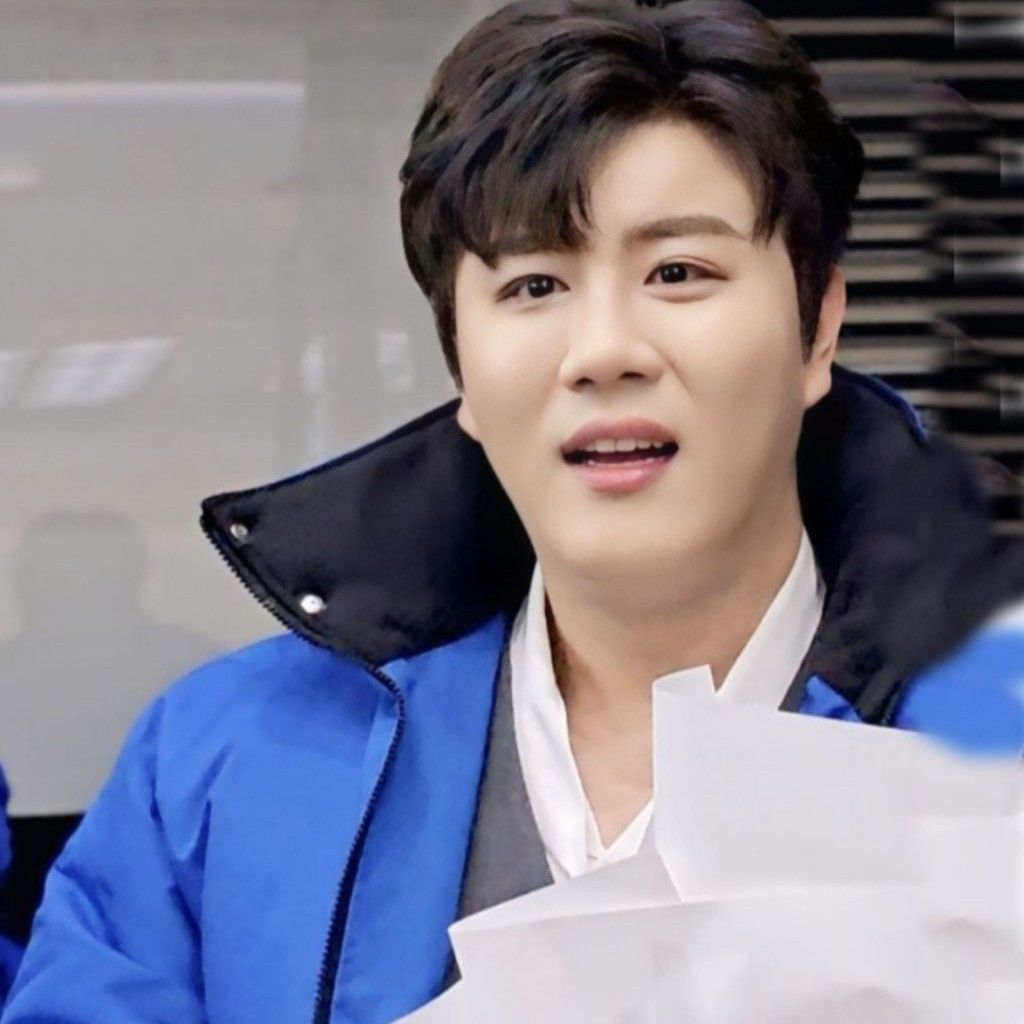 チン・ヘソンのビハインドカット