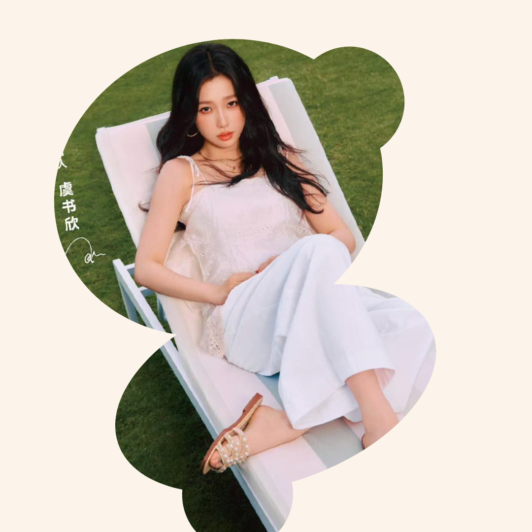 A moment captured by a fan of Esther Yu