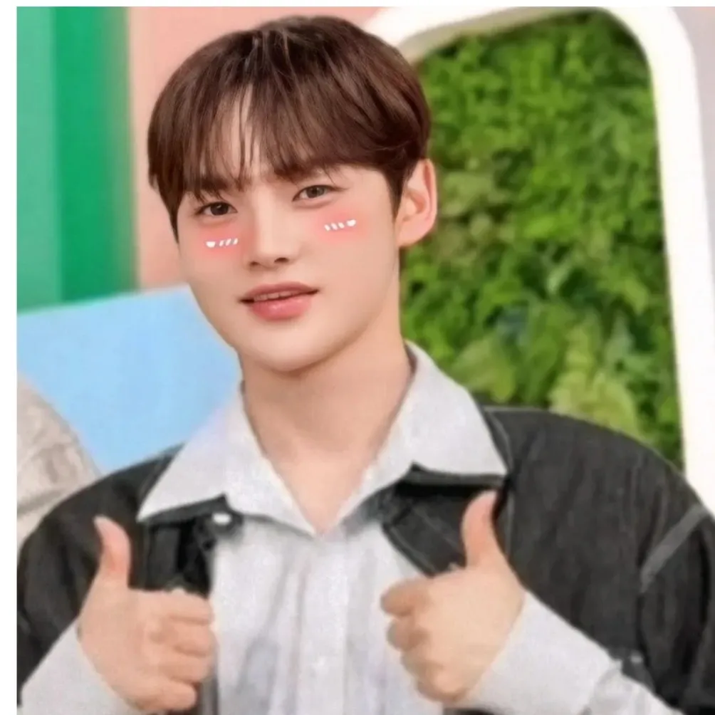 パク・ソジンの最近の活動ショット