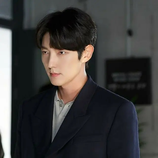 Recent activity shot of Lee Joongi