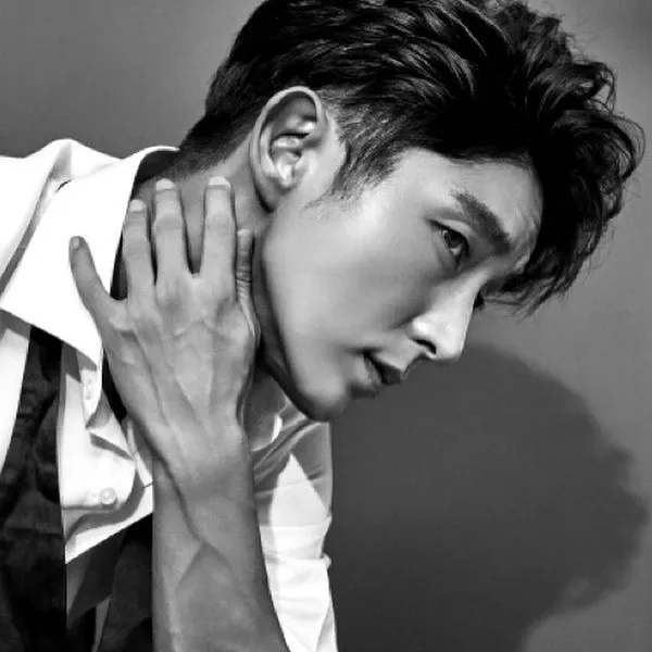 이준기 최근 활동샷