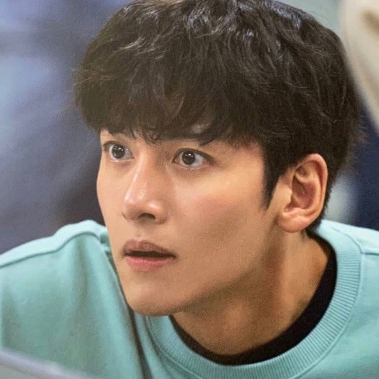 チ・チャンウクの最近の活動ショット