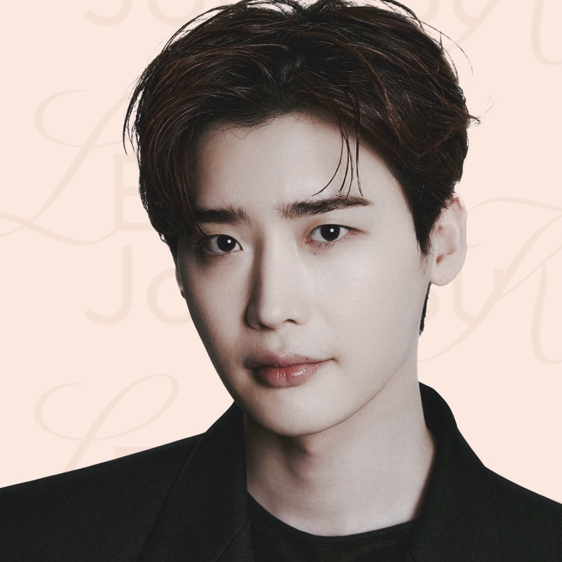 Recent activity shot of Lee Jongsuk