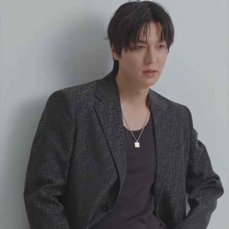 Recent activity shot of Lee Minho