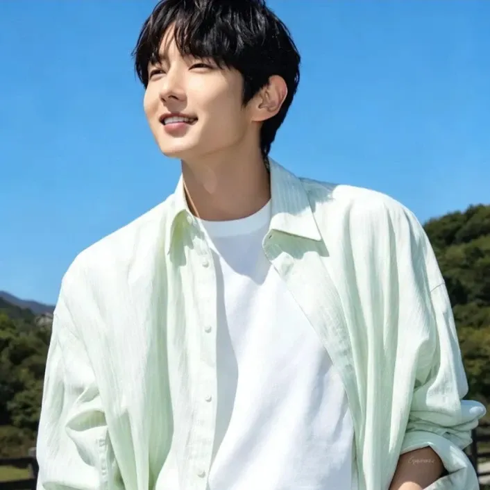 이준기 최근 활동샷