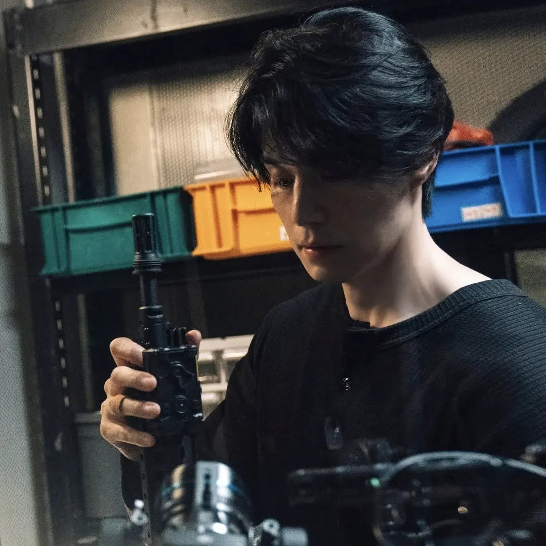 Recent activity shot of Lee Dongwook