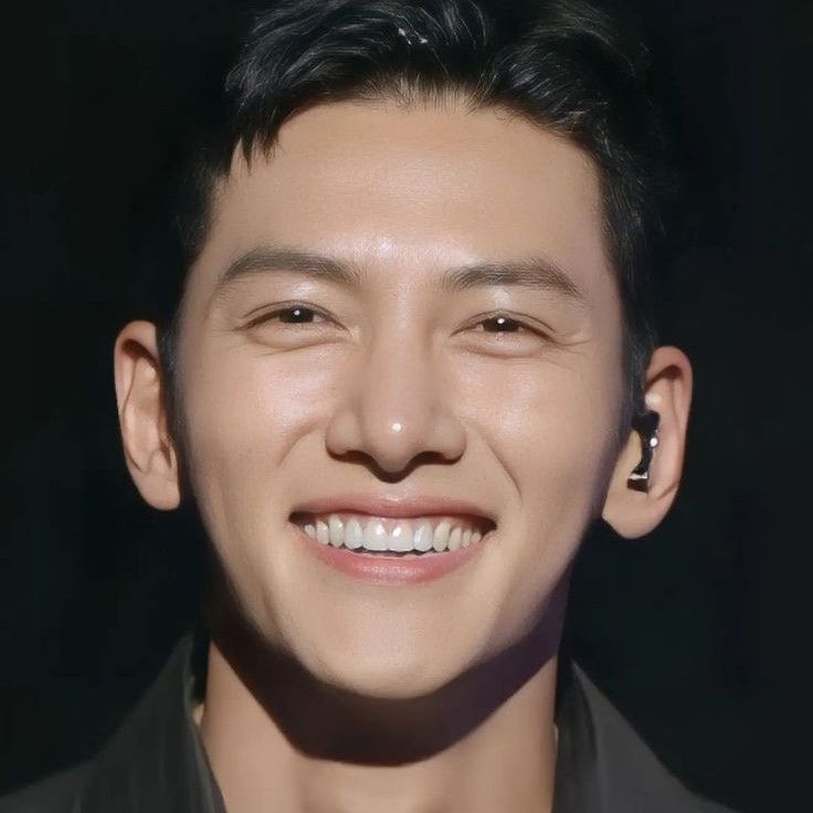 粉丝拍下的池昌旭瞬间