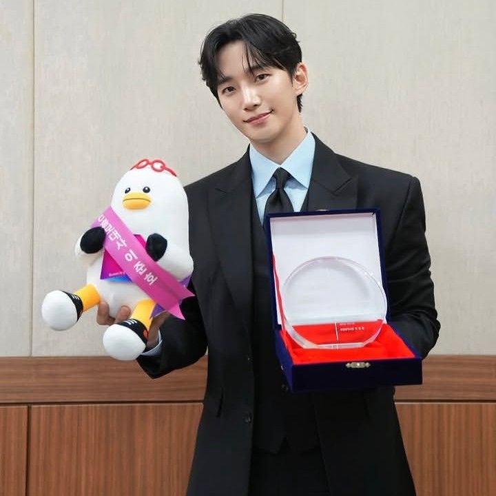 粉絲拍下的李俊昊瞬間