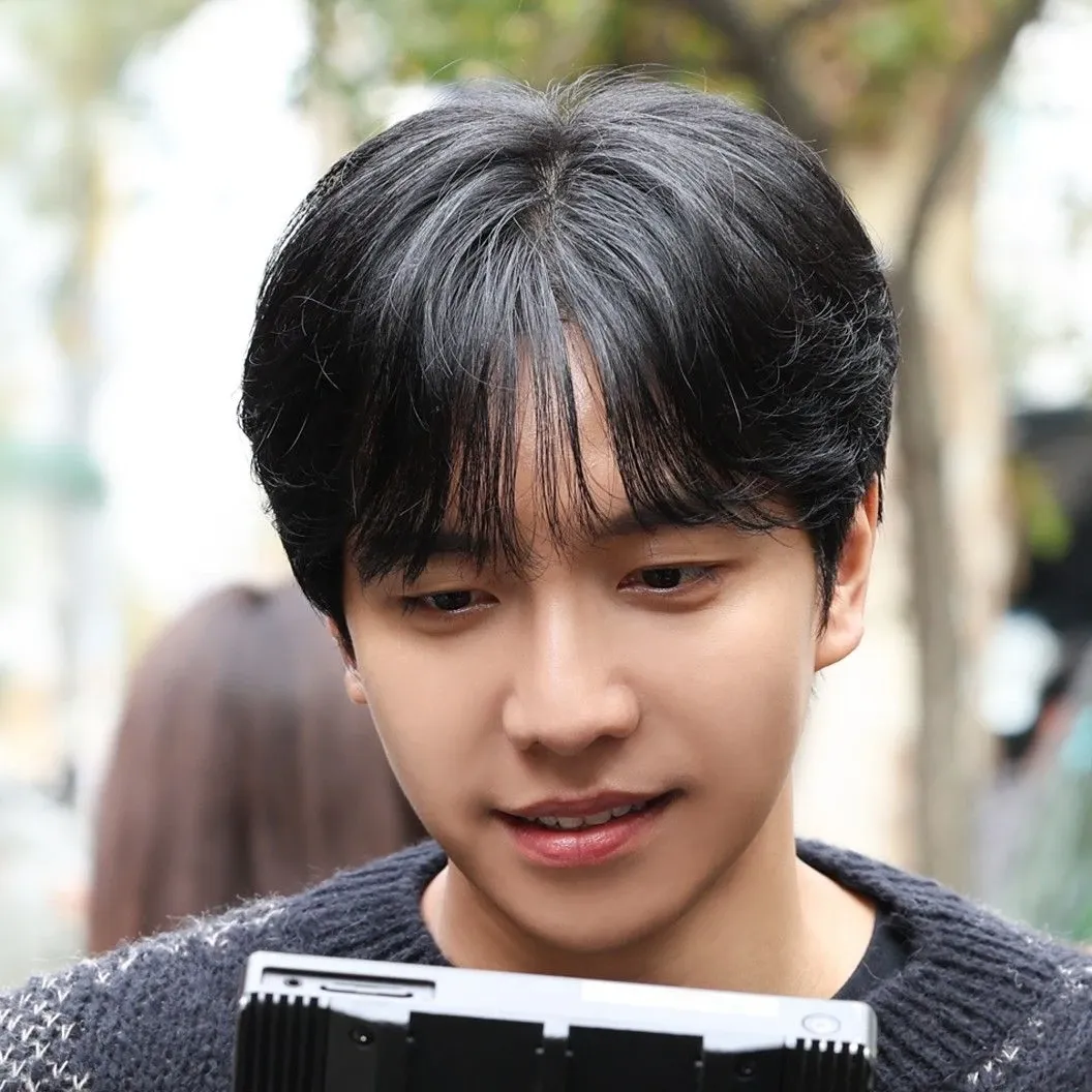 Cuplikan di balik layar dari Lee Seunggi