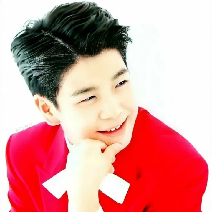 粉丝拍下的郑东元瞬间