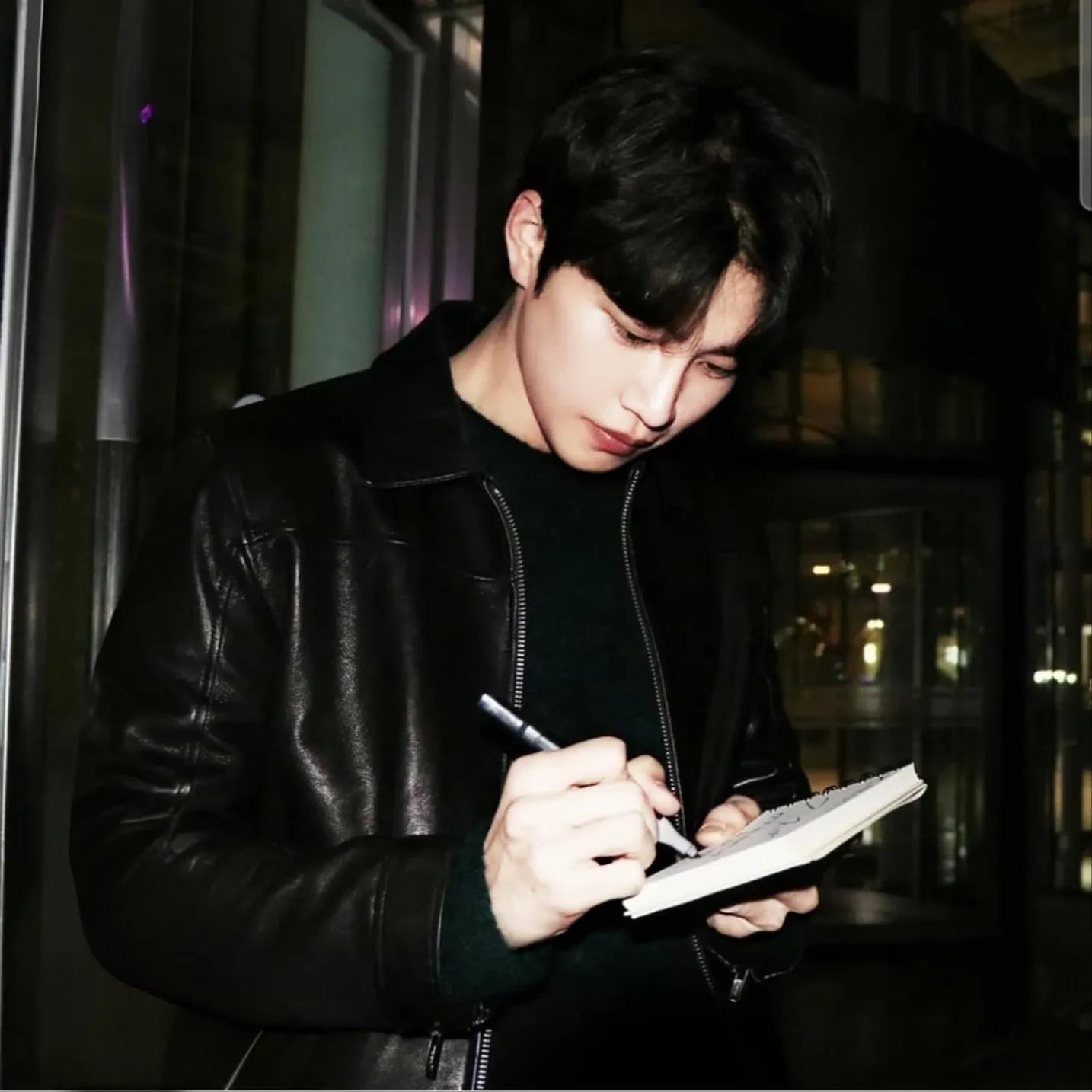 A moment captured by a fan of Kim Jaeyoung