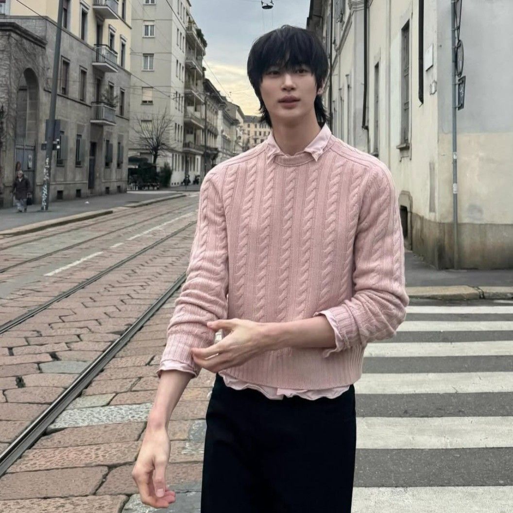 Recent activity shot of Byeon Wooseok