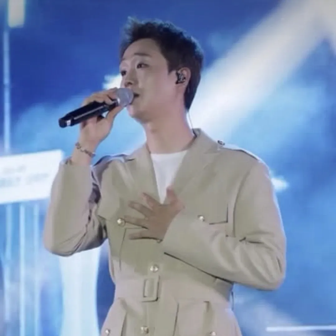 Recent activity shot of Song Minjun
