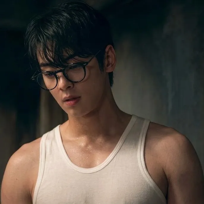 Recent activity shot of Cha Eunwoo