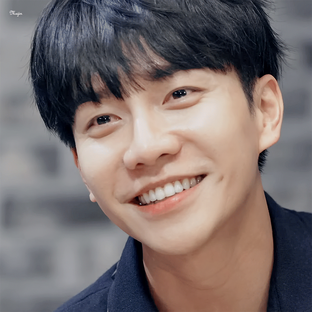 粉丝拍下的李升基瞬间