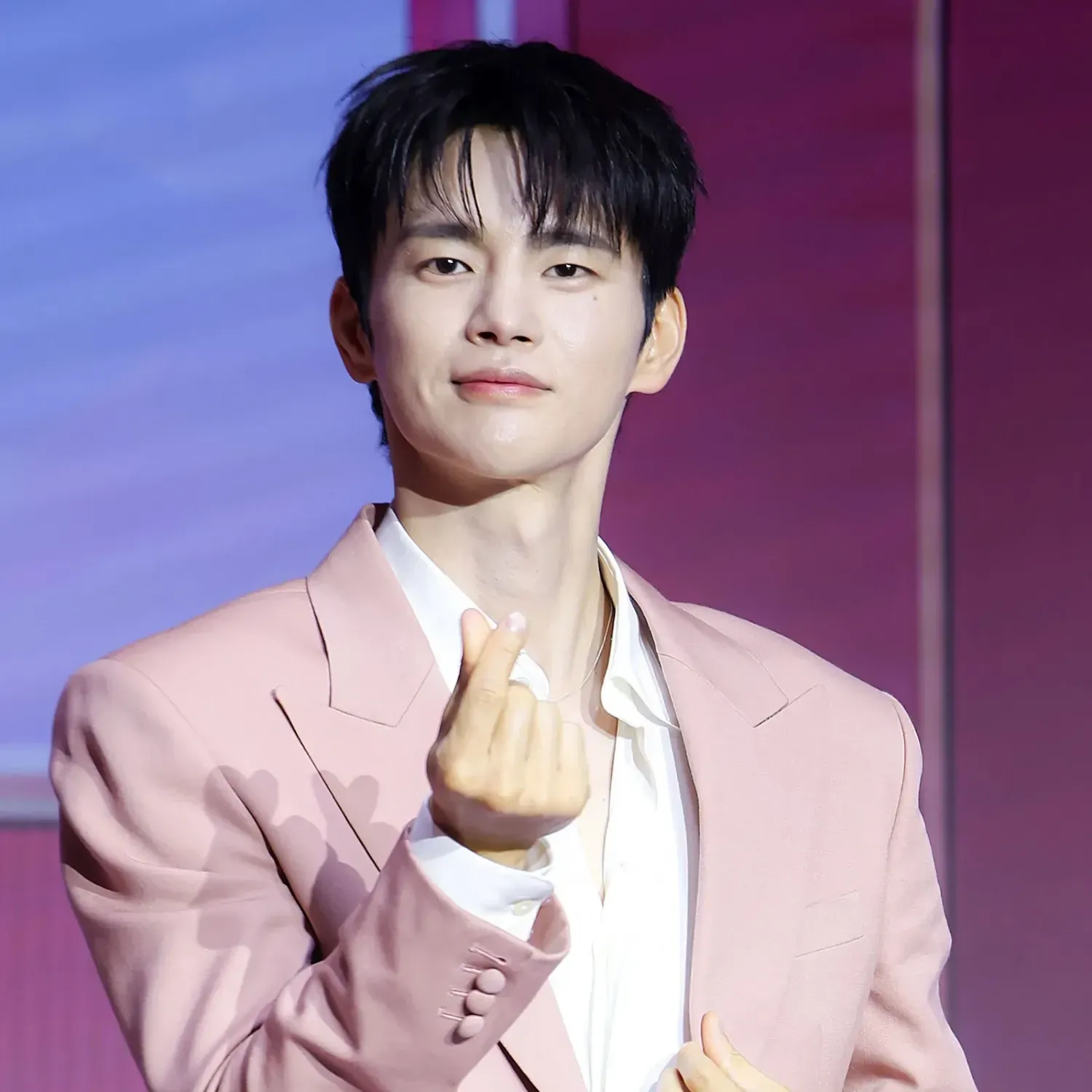Momen yang diabadikan oleh penggemar Seo Inguk