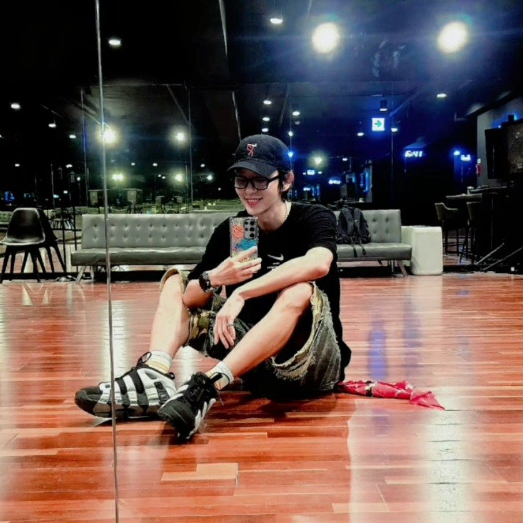 Recent activity shot of Lee Joongi