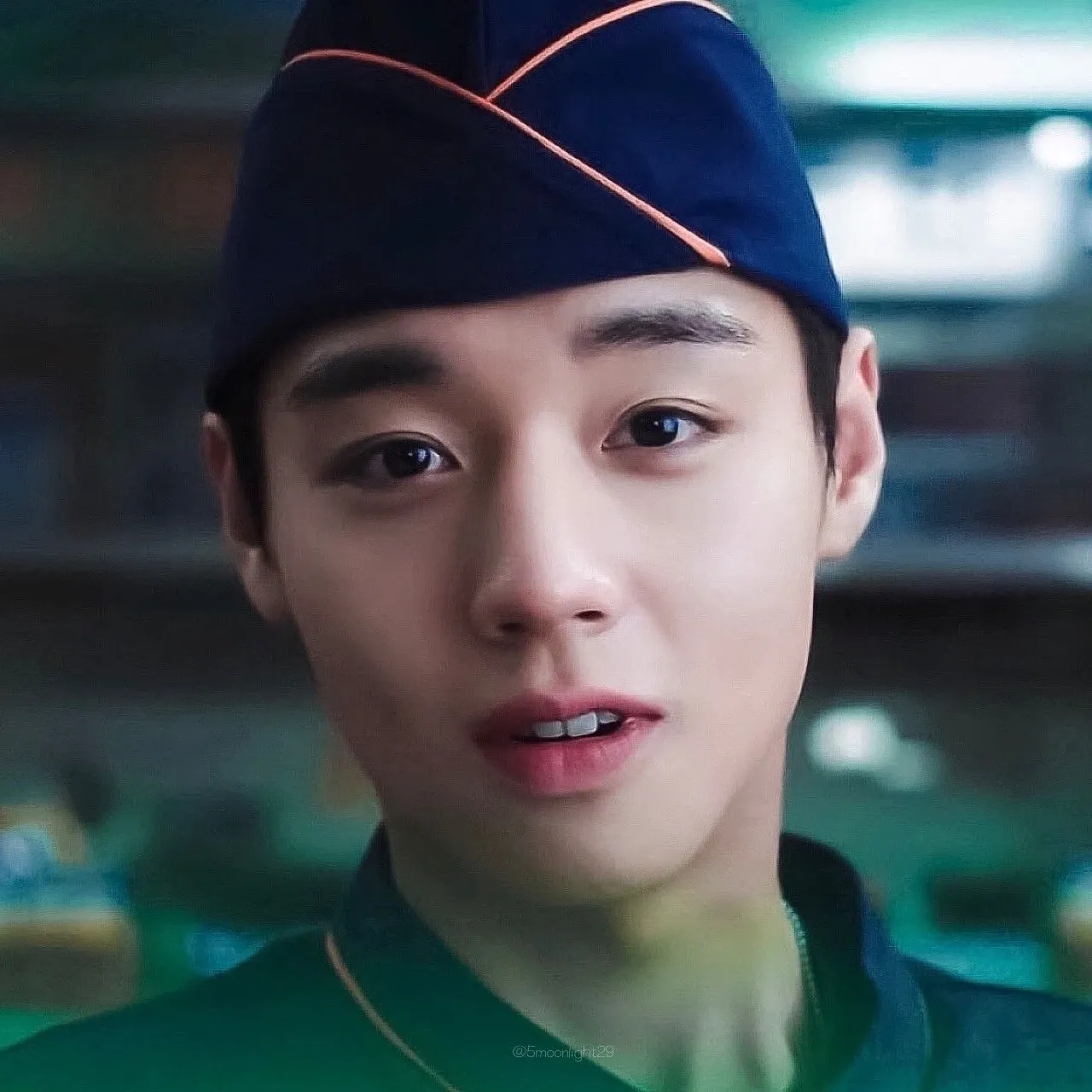 Behind-the-scenes cut of Park Jihoon