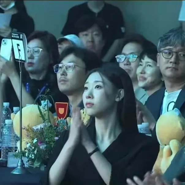 Behind-the-scenes cut of Han Yeji