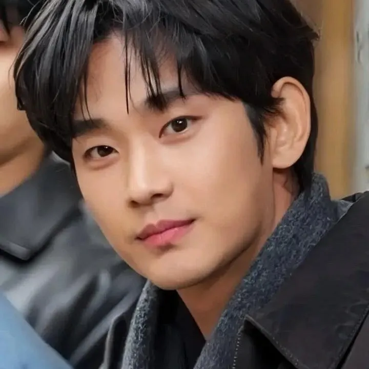 Behind-the-scenes cut of Kim Soohyun