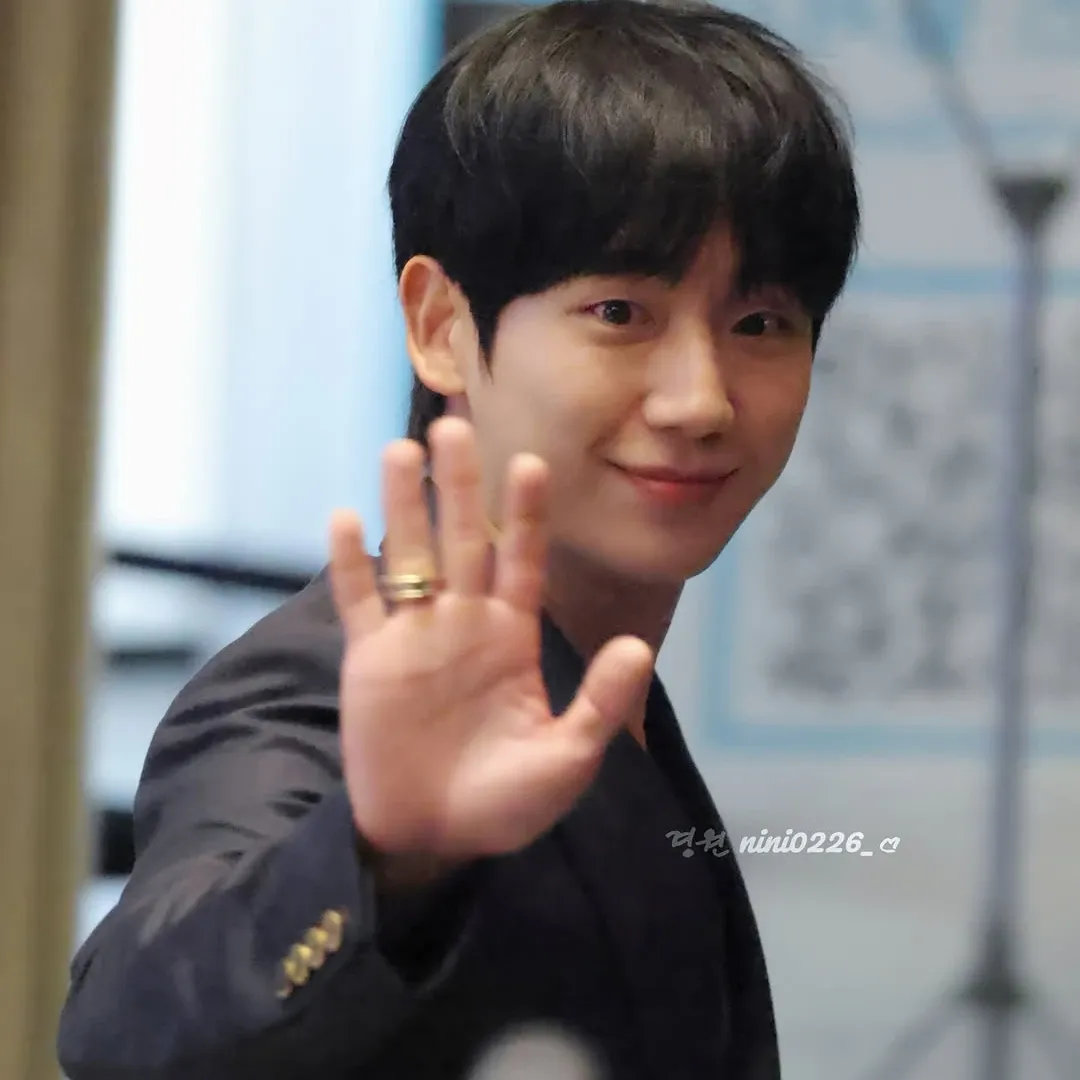 A moment captured by a fan of Jung Haein