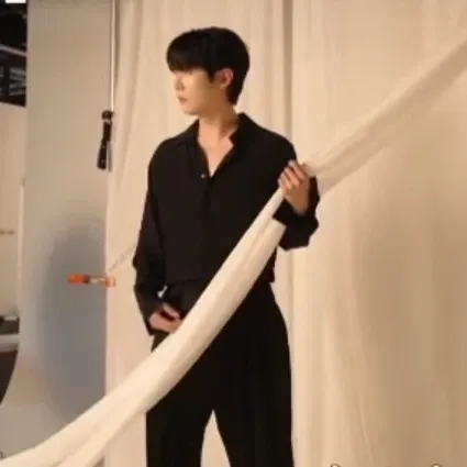 Recent activity shot of Son Taejin