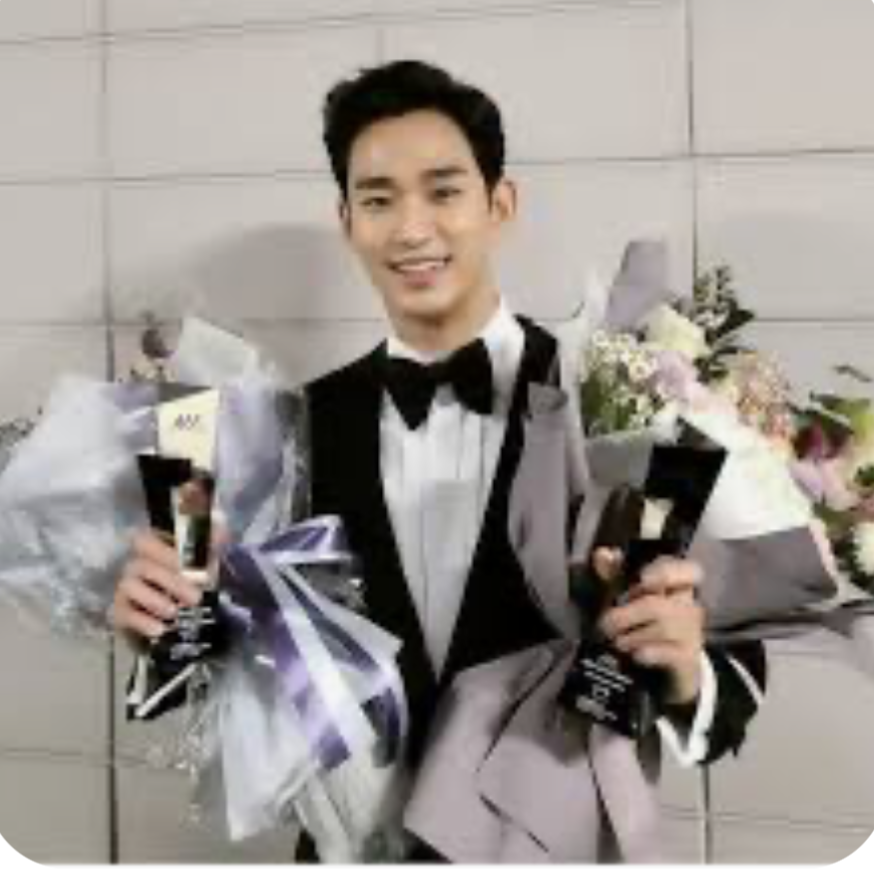 Foto terbaru dari Kim Soohyun