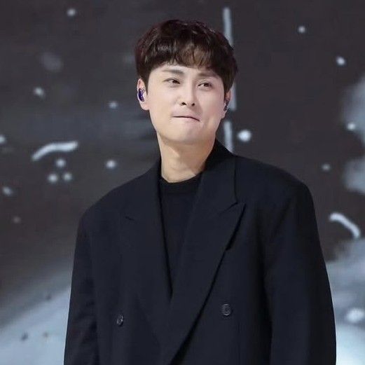 Recent activity shot of Min Kyunghoon