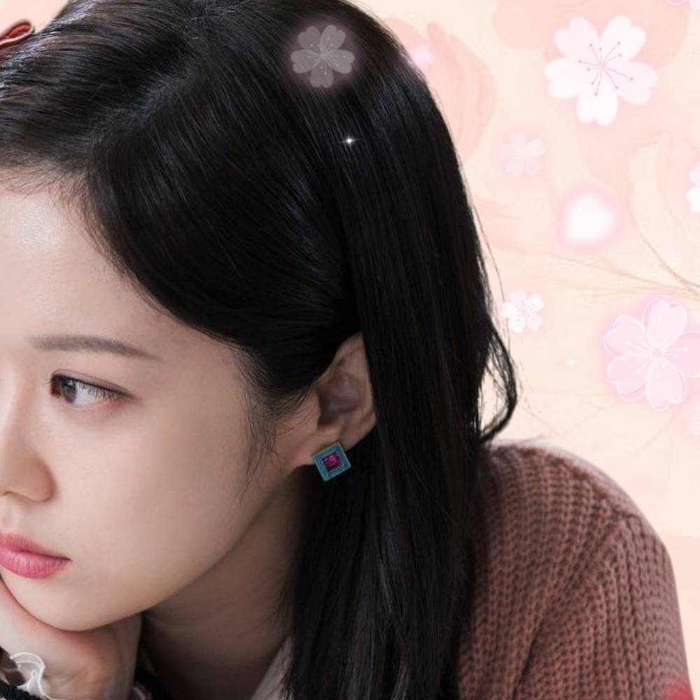 Recent activity shot of Jang Nara