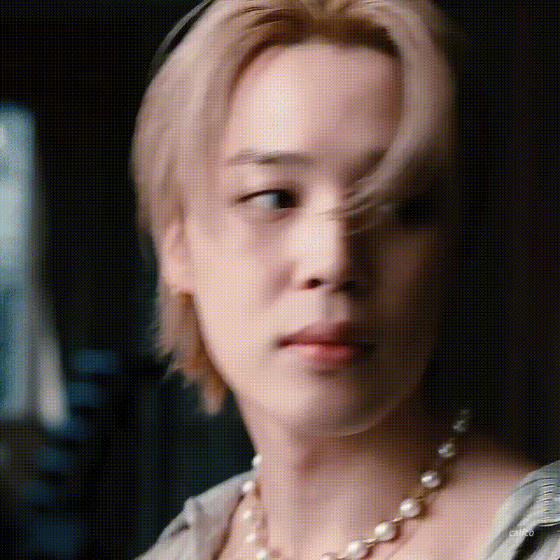 Behind-the-scenes cut of Ha Jimin
