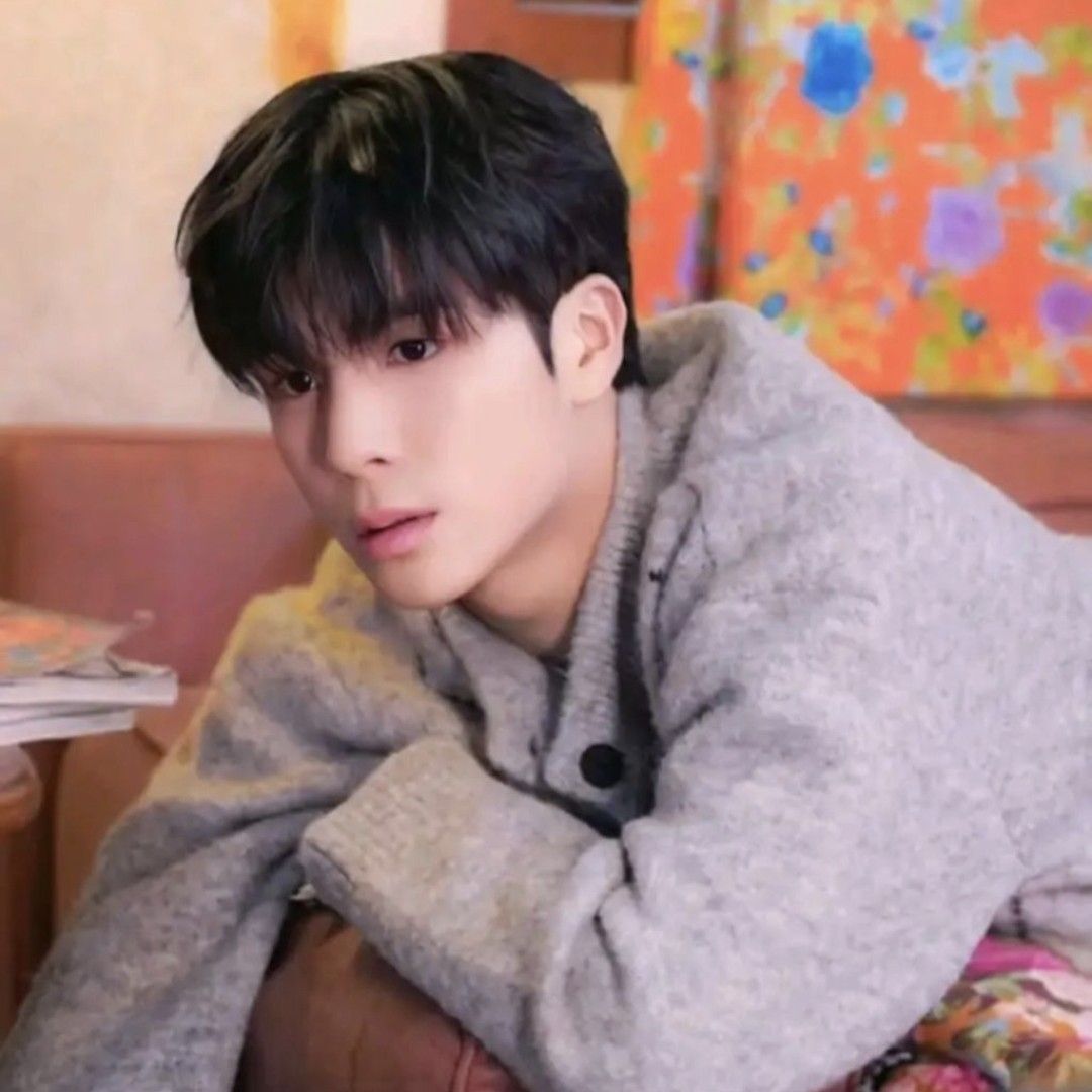 チョン・ドンウォンの最近の活動ショット