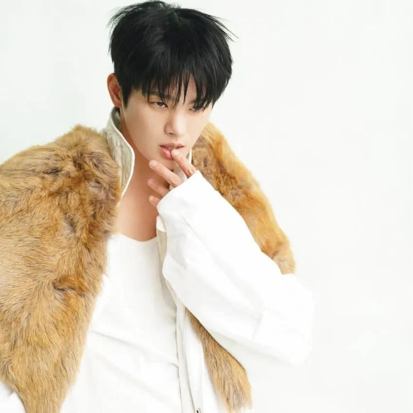 Recent activity shot of Seo Inguk