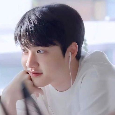 Foto kegiatan terbaru dari Doh Kyungsoo (D.O.)