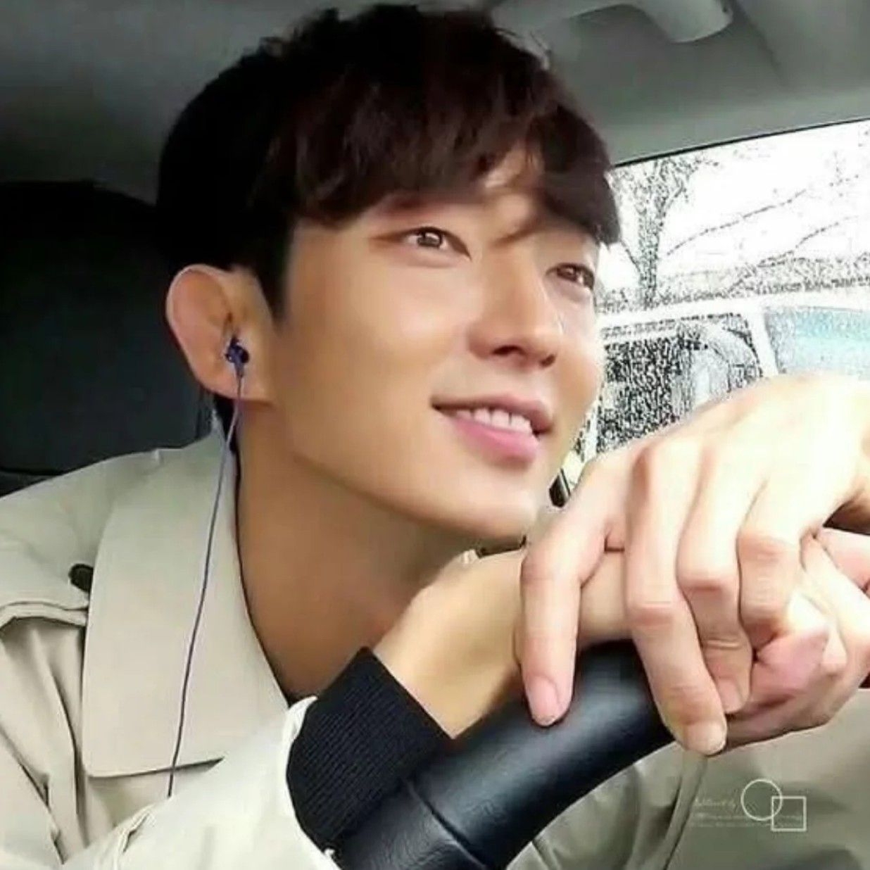 A moment captured by a fan of Lee Joongi