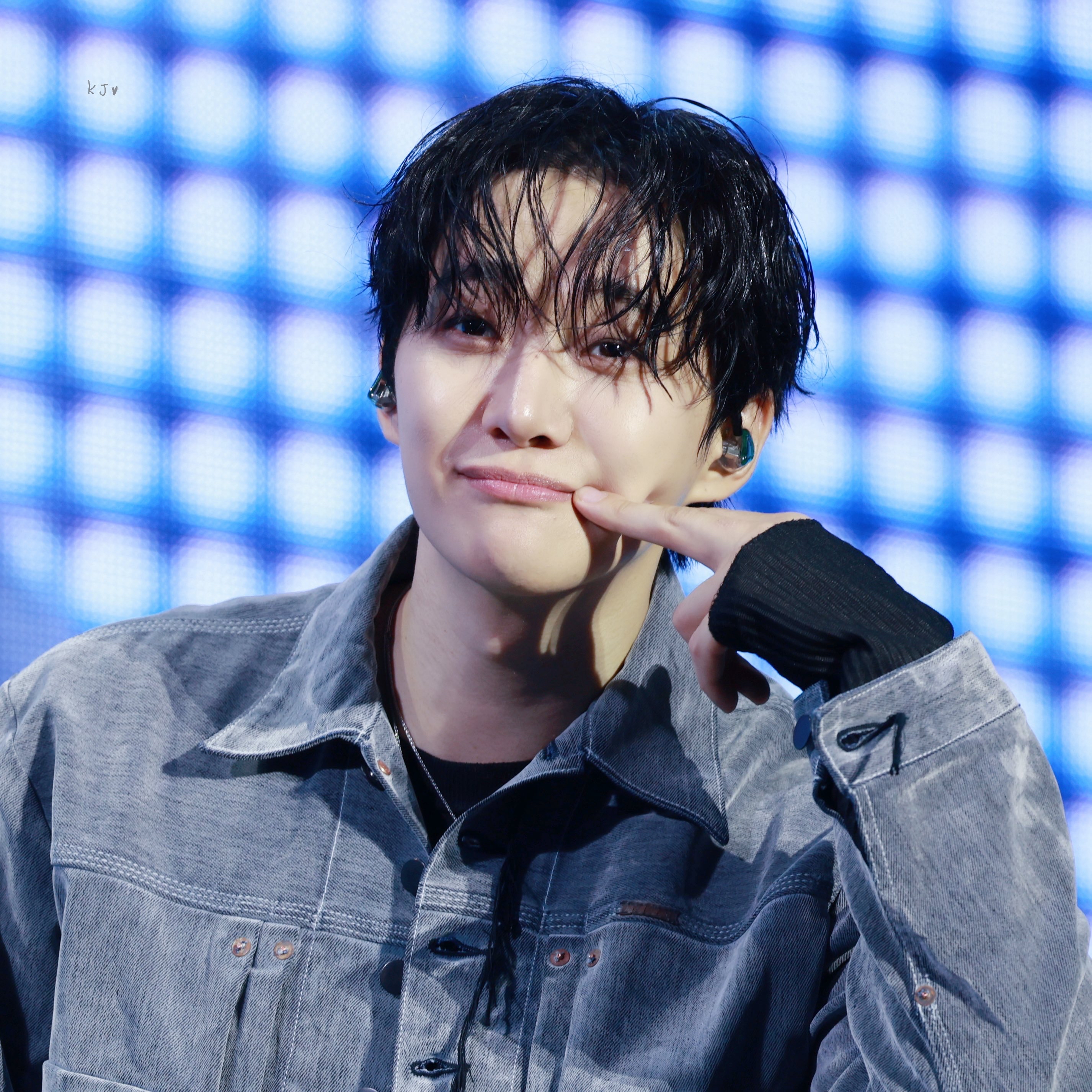 イ・ジュノの最近の活動ショット