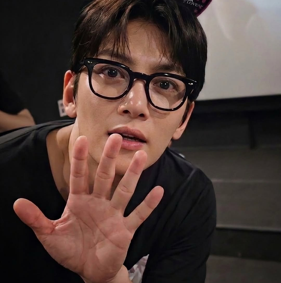 Latest photo of Ji Changwook