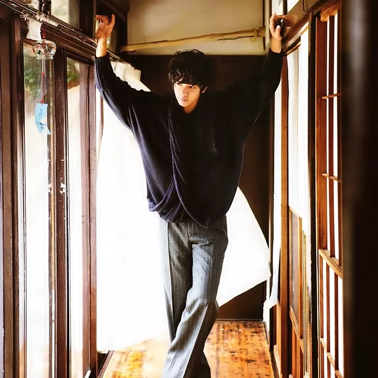 Cuplikan di balik layar dari Lee Seunggi