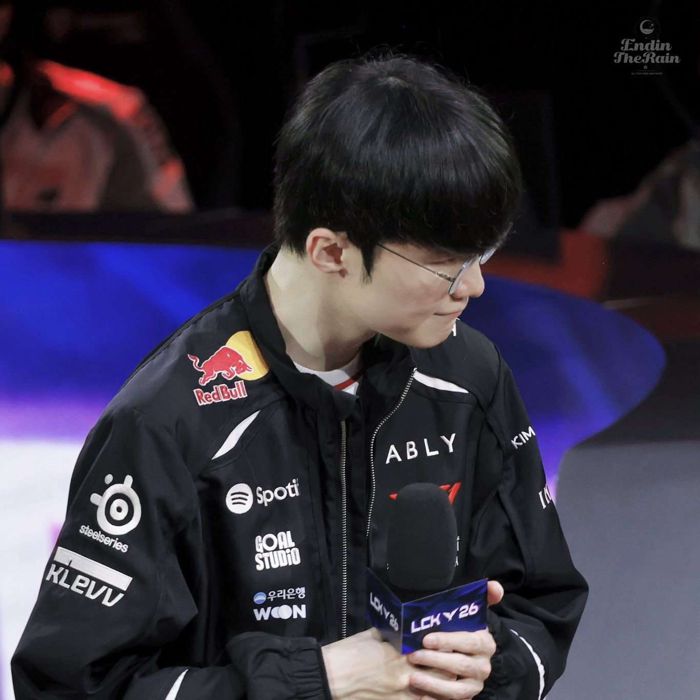 A moment captured by a fan of Faker