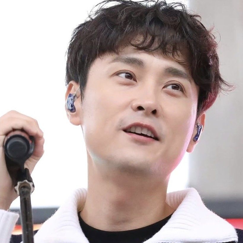 Latest photo of Min Kyunghoon