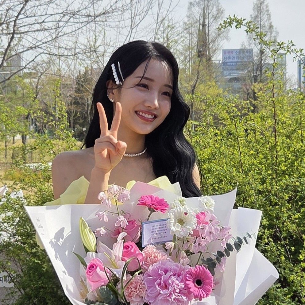 Recent activity shot of Kim Soyeon (2004)