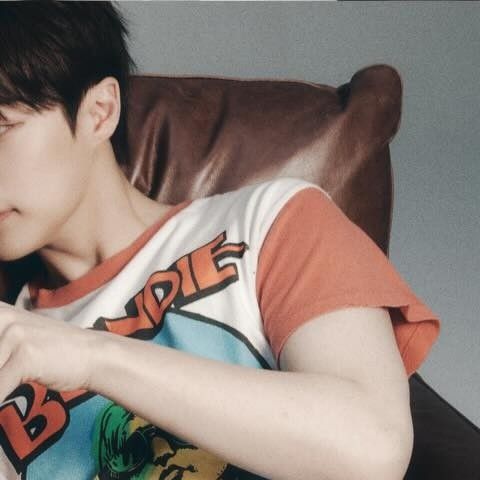 Behind-the-scenes cut of Bae Inhyuk