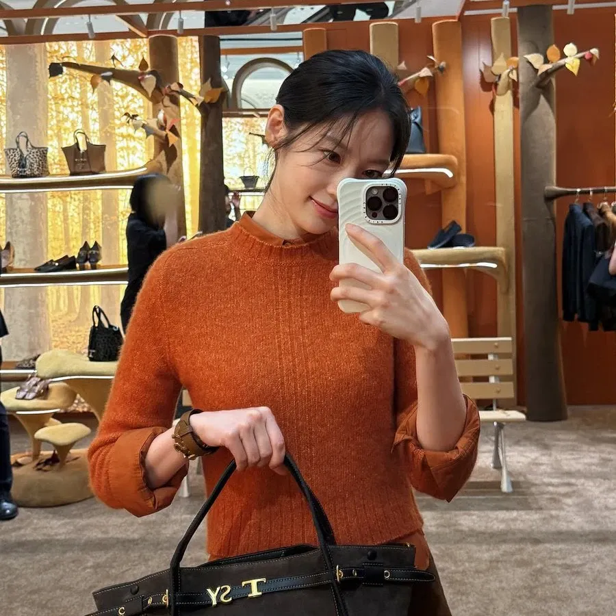 A moment captured by a fan of Gong Seungyeon