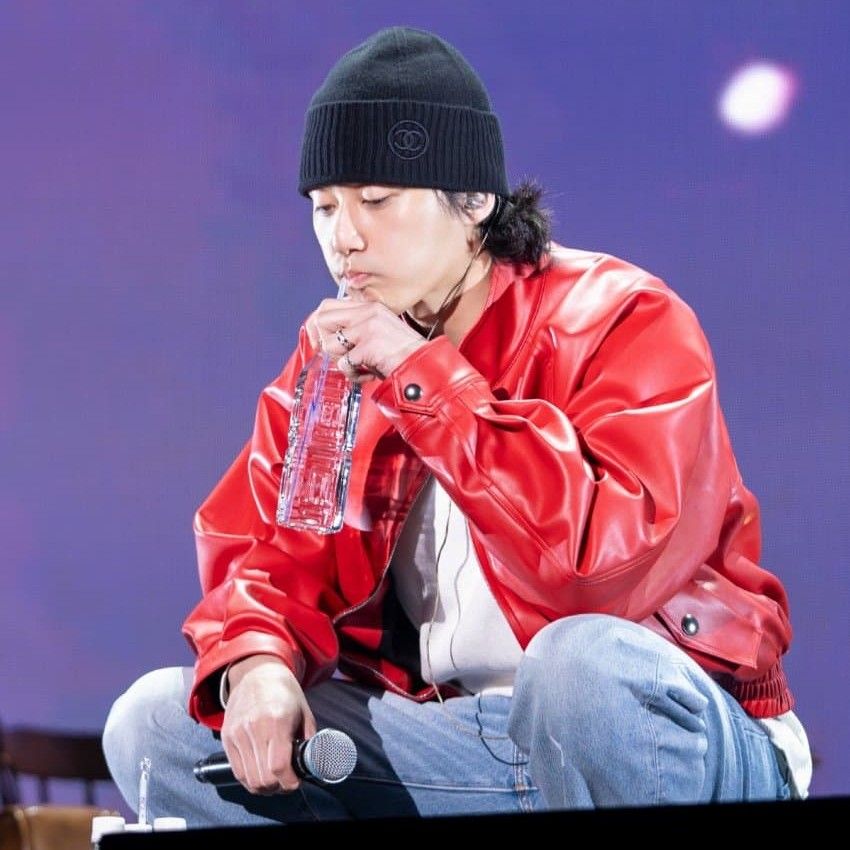 Behind-the-scenes cut of Park Seojoon