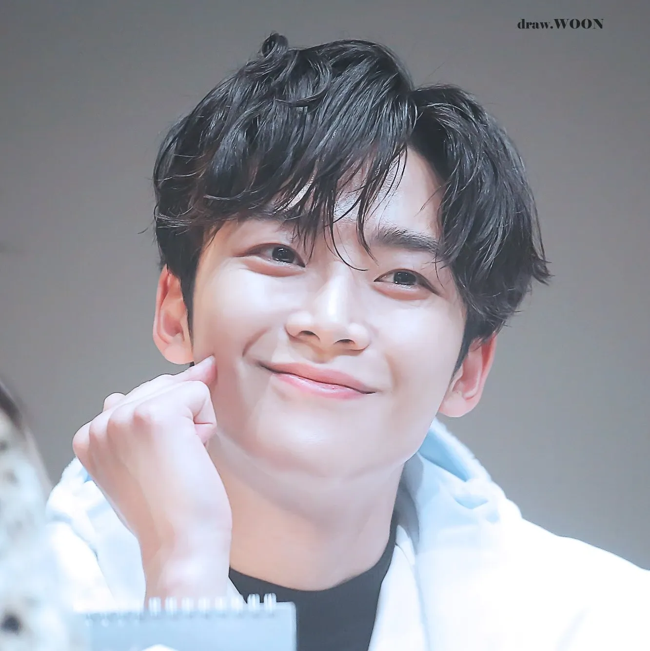 Momen yang diabadikan oleh penggemar Rowoon