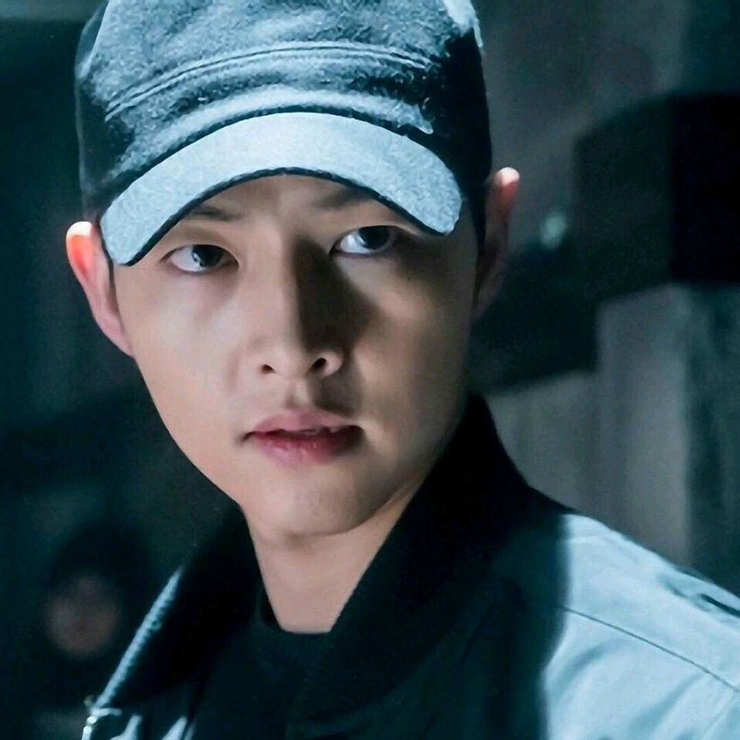 A moment captured by a fan of Song Joongki