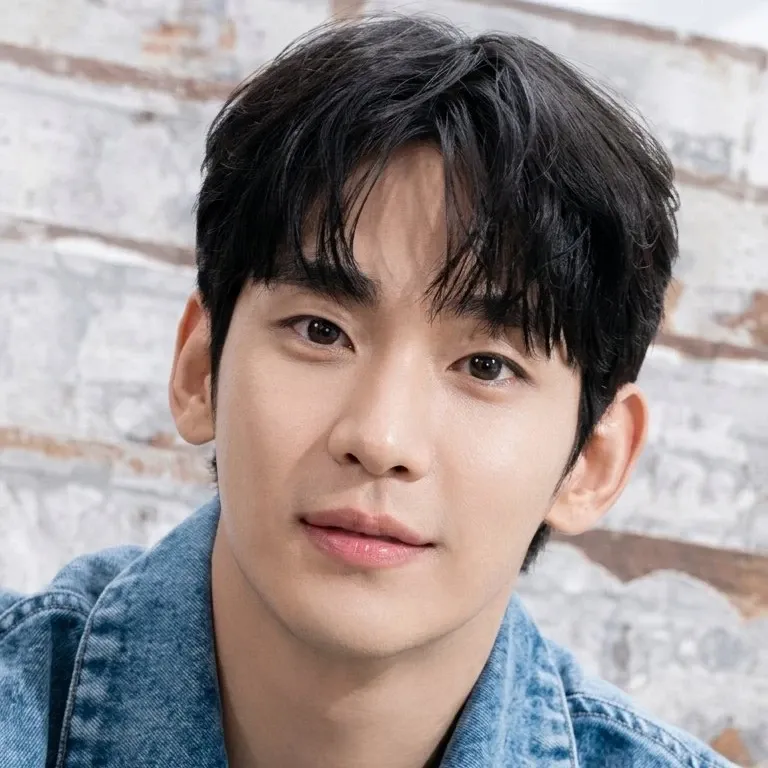 A moment captured by a fan of Kim Soohyun