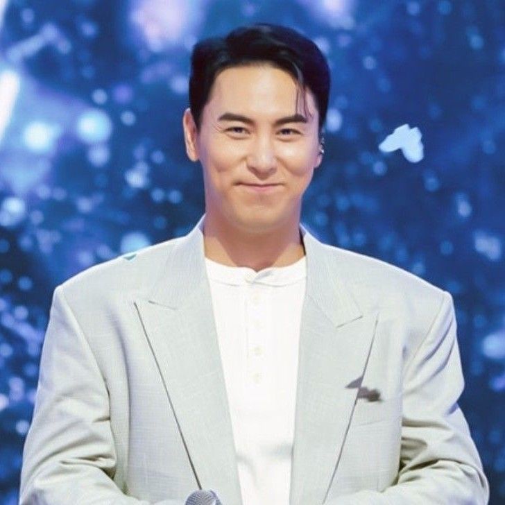 チャン・ミンホの最近の活動ショット